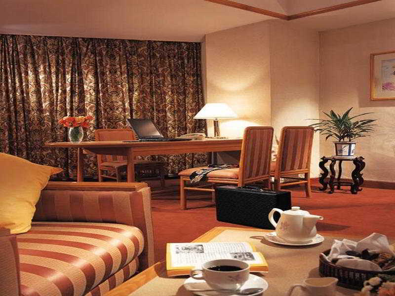 Gloria Plaza Shenyang Hotel Exterior photo